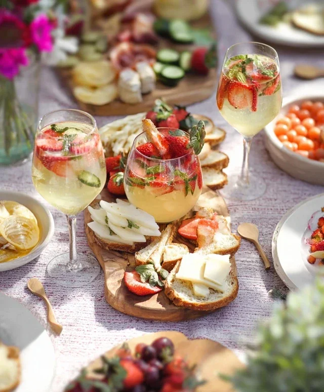 20+ Fabulous DIY Ideas To Host A Summer Garden Party